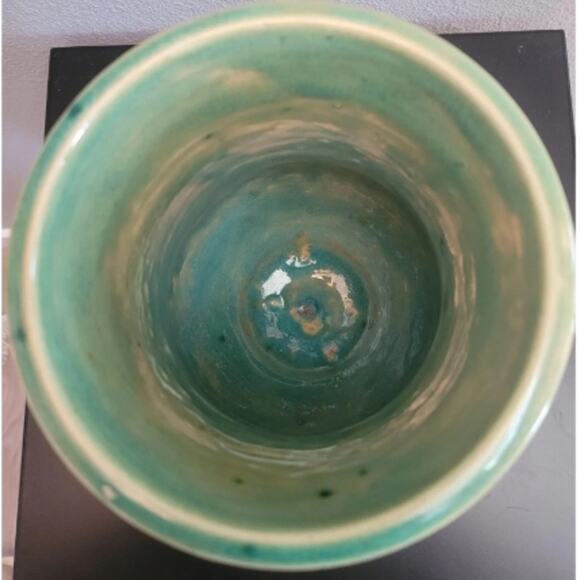 VTG MCM Light Green Studio Glazed Pottery Vase 8 inches Tall - Picture 8 of 8